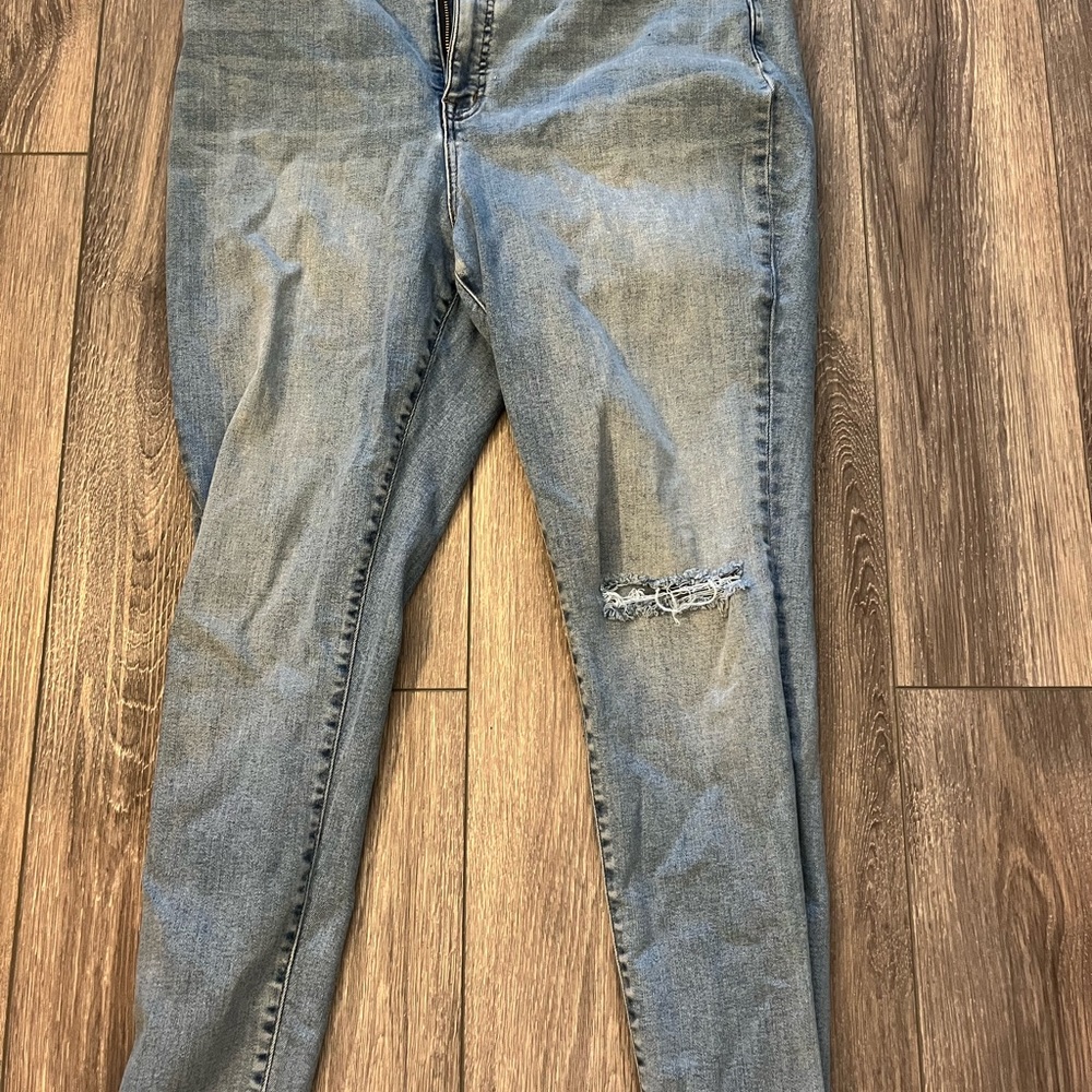 Madewell size 33 stretchy jeans
